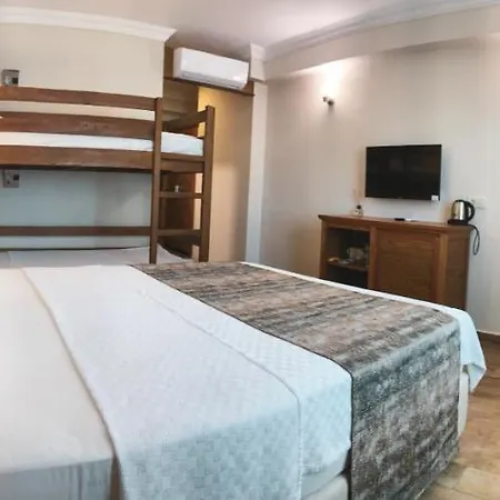 Hotel Surf Egitim Merkezi 3*