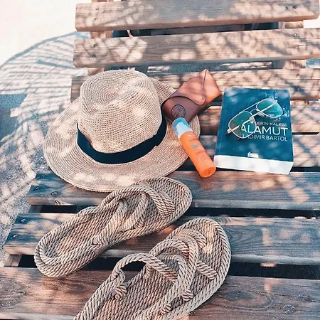 Hotel Surf Egitim Merkezi İmroz