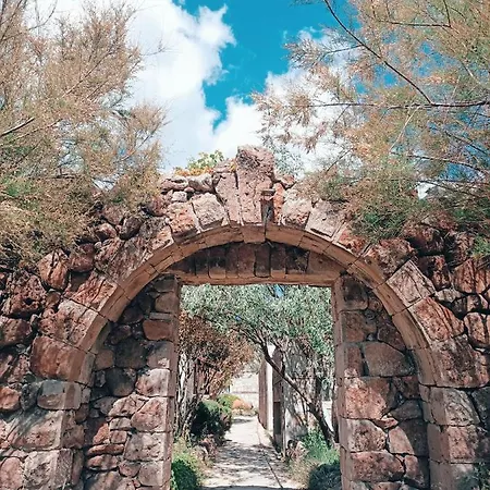 Hotel Surf Egitim Merkezi İmroz