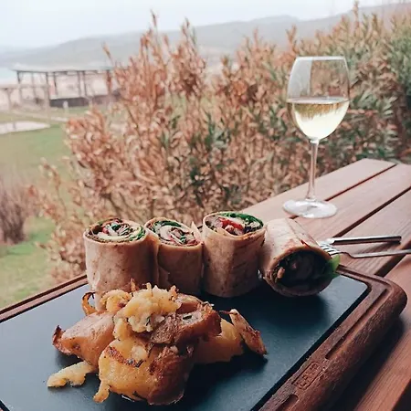 Hotel Surf Egitim Merkezi İmroz