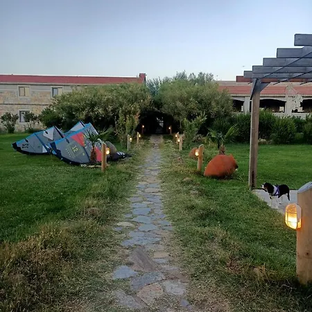 Hotel Surf Egitim Merkezi İmroz